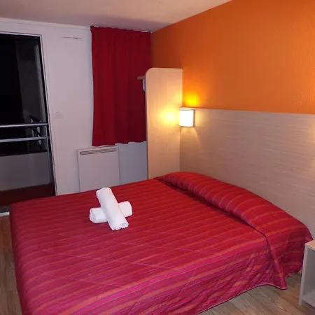 فندق Fasthotel Cambrai Proville