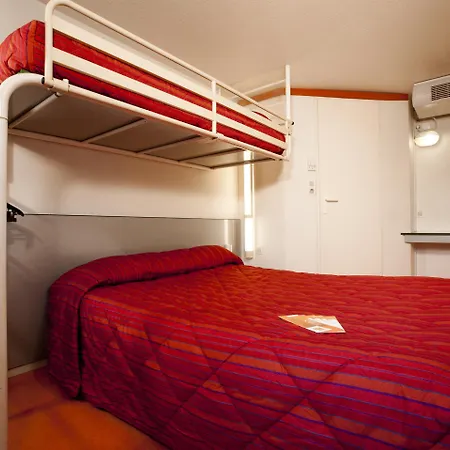 Fasthotel Cambrai *