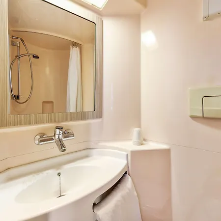 Fasthotel Cambrai * Proville