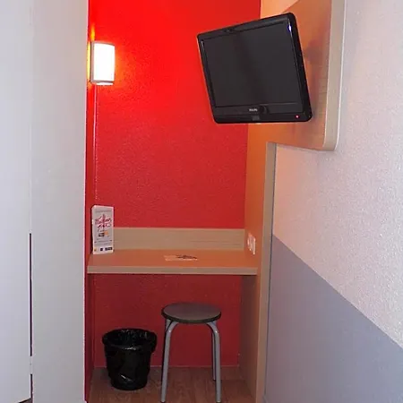 Fasthotel Cambrai Hotel Proville