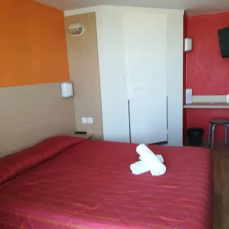 Fasthotel Cambrai Hotel
