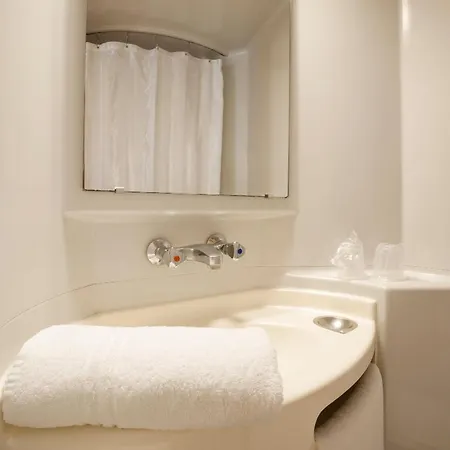 Fasthotel Cambrai *