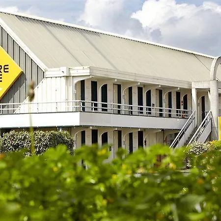 فندق Fasthotel Cambrai Proville